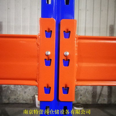 台州轻型角钢货架与南京特蕾莎加工货架模具的二手市场质量保证解析